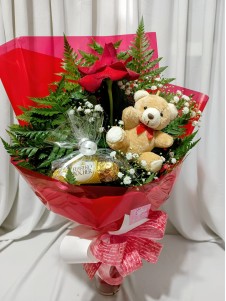  Buque com 1 rosa, Ferrero e mini ursinho